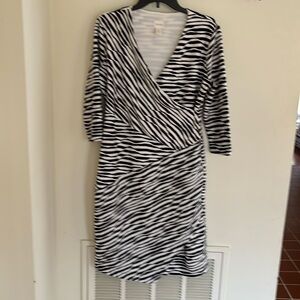 Chicos Dress Faux Wrap Black And White Zebra Print Fully Lined Size 1 (8-10)